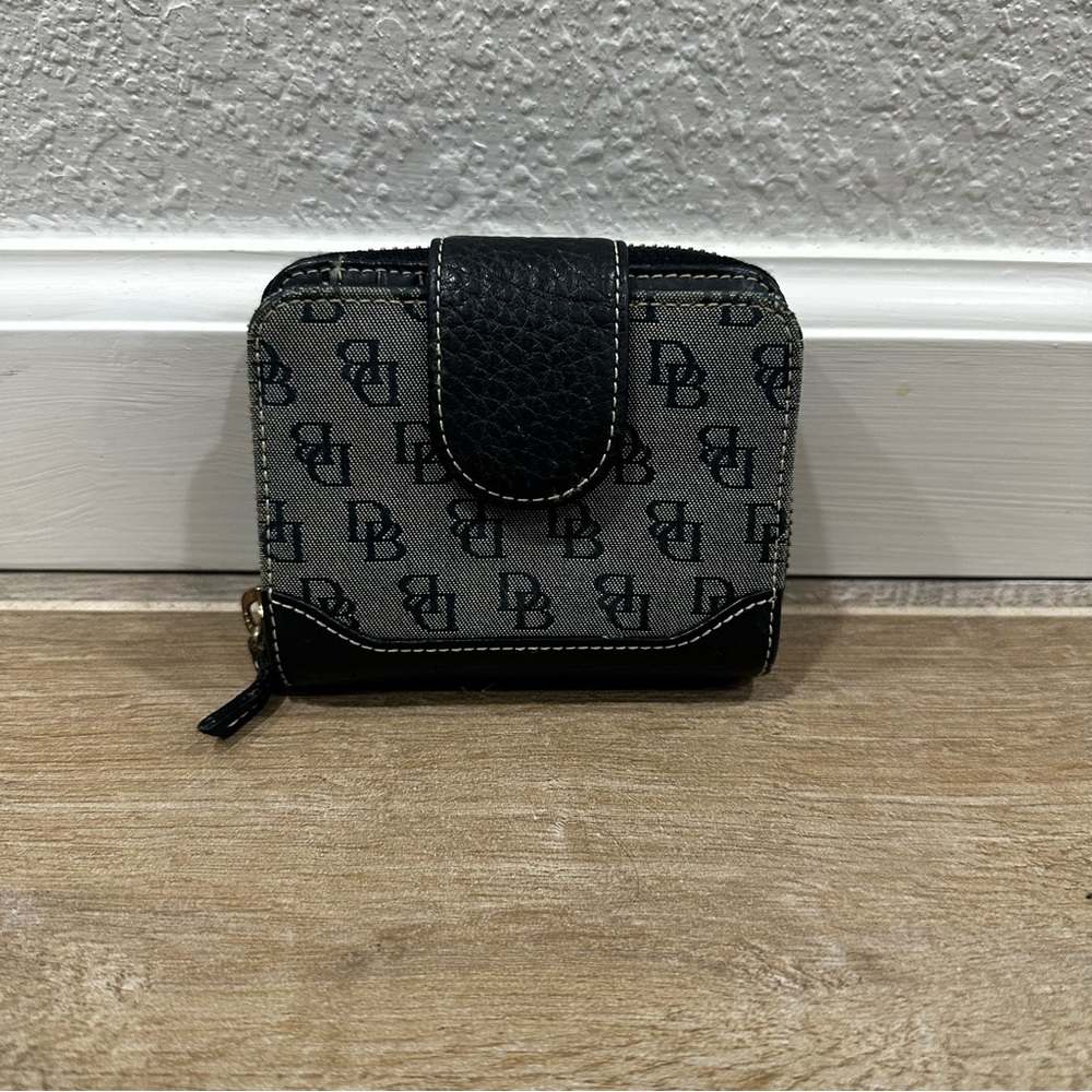 Dooney & Bourke Black and Gray Wallet - Y2K fashion